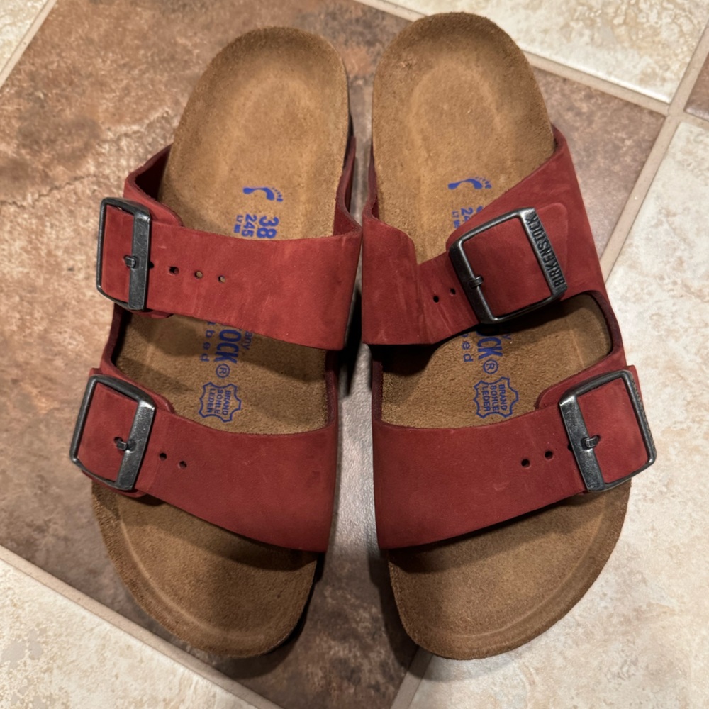 NEW Birkenstock Dark Red/Burgundy Suede Footbed Sandals 38 Women